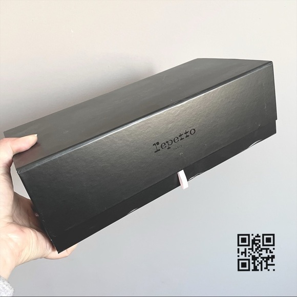 Repetto Rose Black Velvet Mary Janes w/ Silver Sparkle Low Heels - 35/5, BNIB - Picture 10 of 12